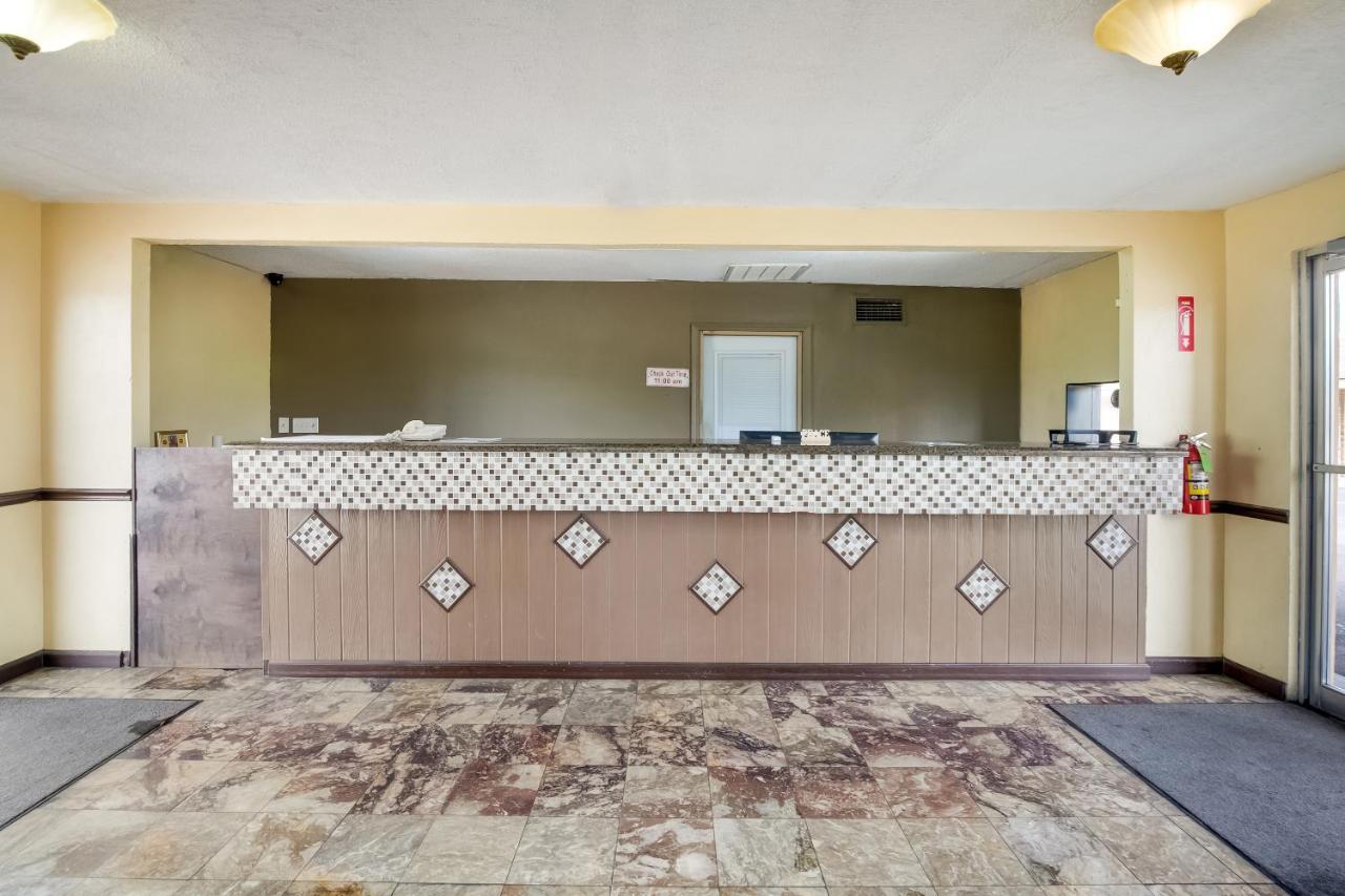 Oyo Hotel Lake Charles La I-10 Exterior foto
